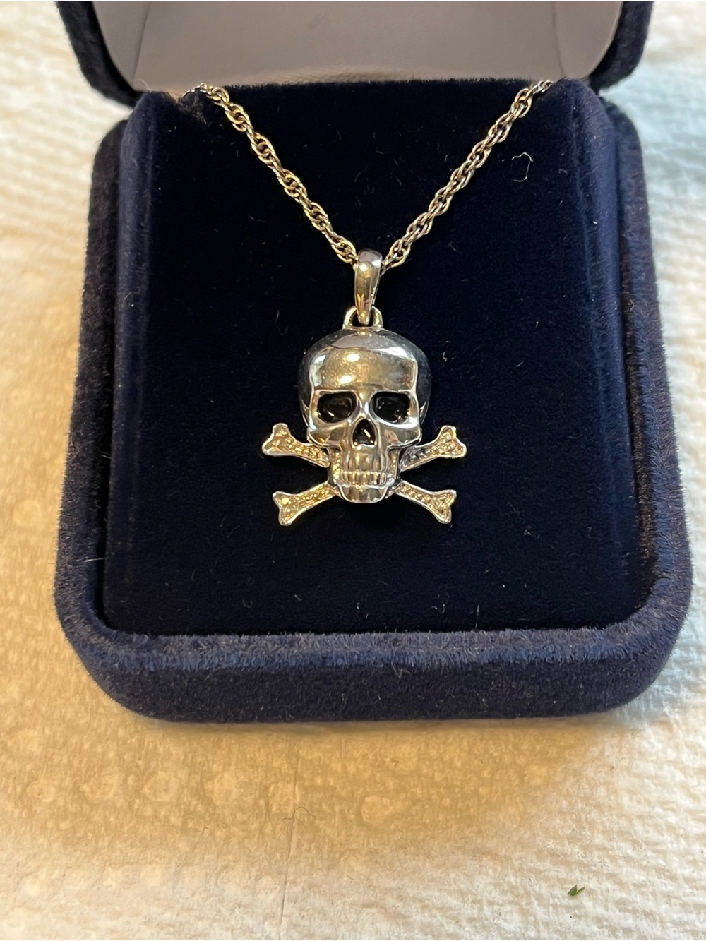 Sterling Silver Skull & Crossbones Pendant Necklace - Silver